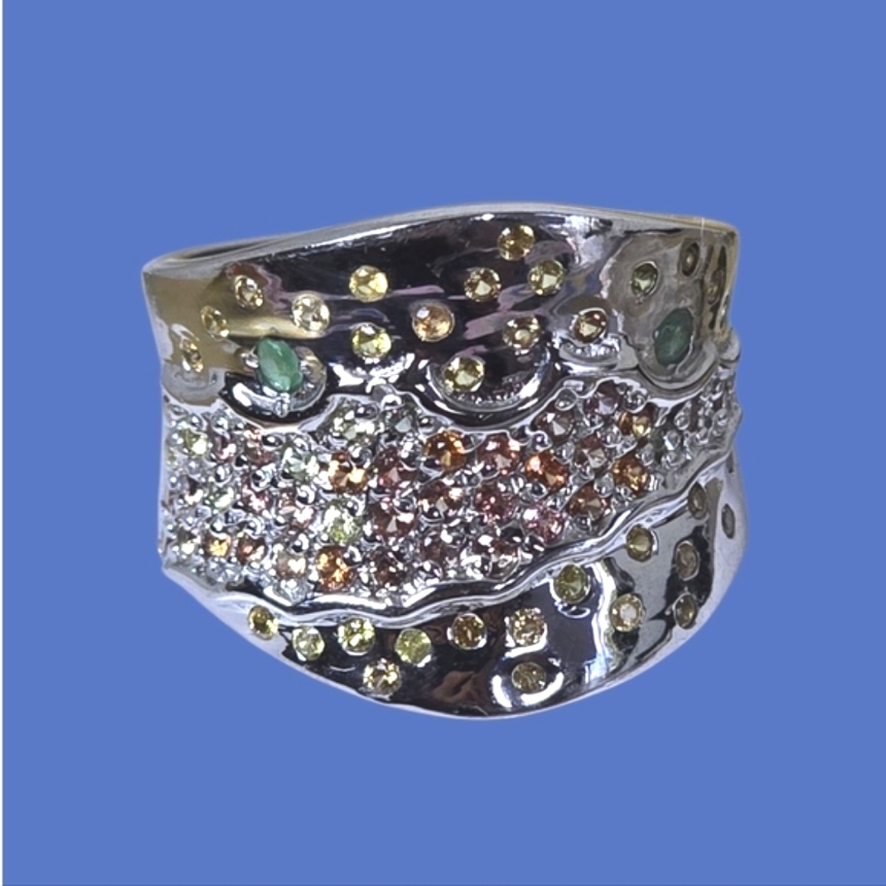 925 Sterling‎ Silver Ring Siz 7.5 with Natural  Sapphire & Emerald Gems